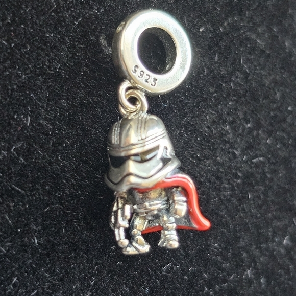 S925 Sterling Silver Stormtrooper Charm - Picture 4 of 5